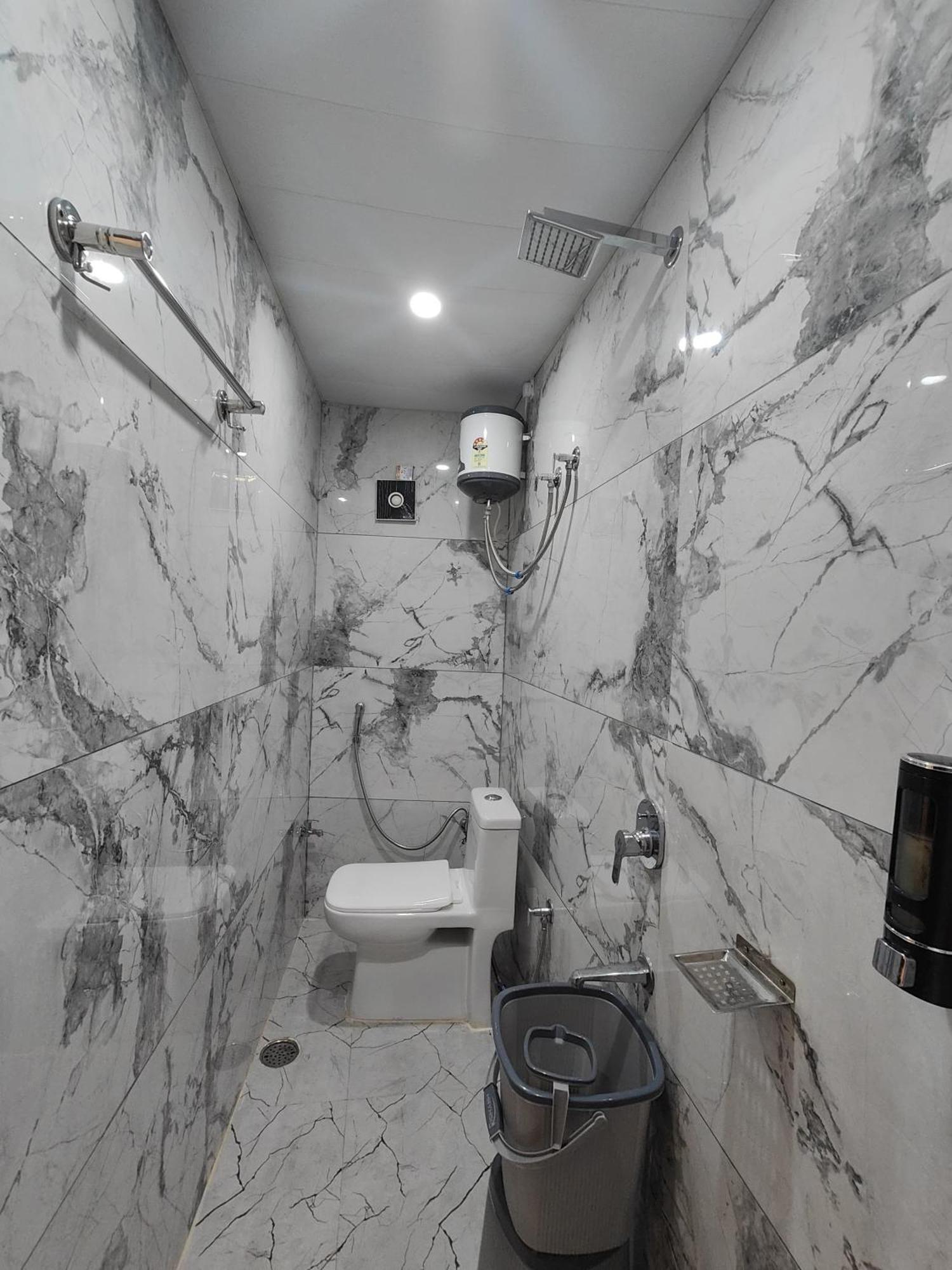 Hotel Mangal Murti Varanasi Exterior foto